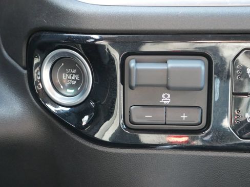 Used 2024 Chevrolet Silverado 2500 LT w/ Convenience Package AWD/4WD image 22