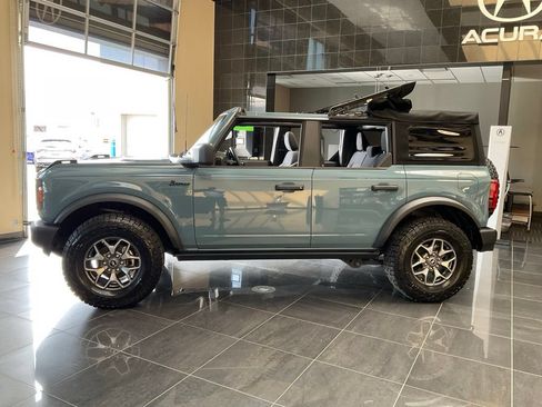 Used 2022 Ford Bronco 4-Door AWD/4WD image 4