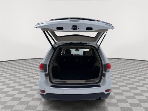 Used 2018 Jeep Grand Cherokee Limited image 7