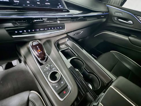 Used 2021 Cadillac Escalade Sport w/ Driver Assist Tech Package AWD/4WD image 18