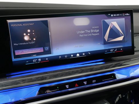 Used 2024 BMW 740i xDrive w/ Premium Package image 48