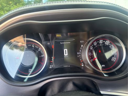 Used 2022 Dodge Challenger SXT w/ Plus Package image 26