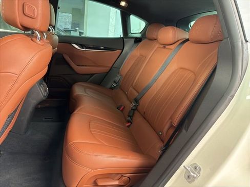 Certified 2023 Maserati Levante GT AWD/4WD image 17