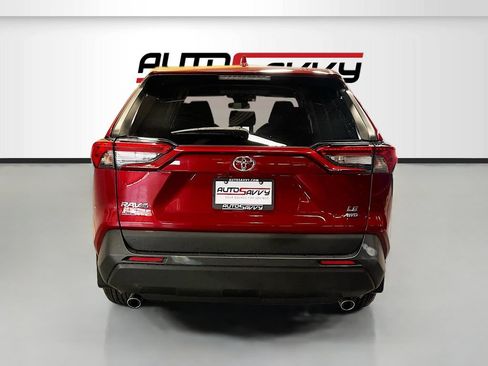 Used 2024 Toyota RAV4 LE AWD/4WD image 6
