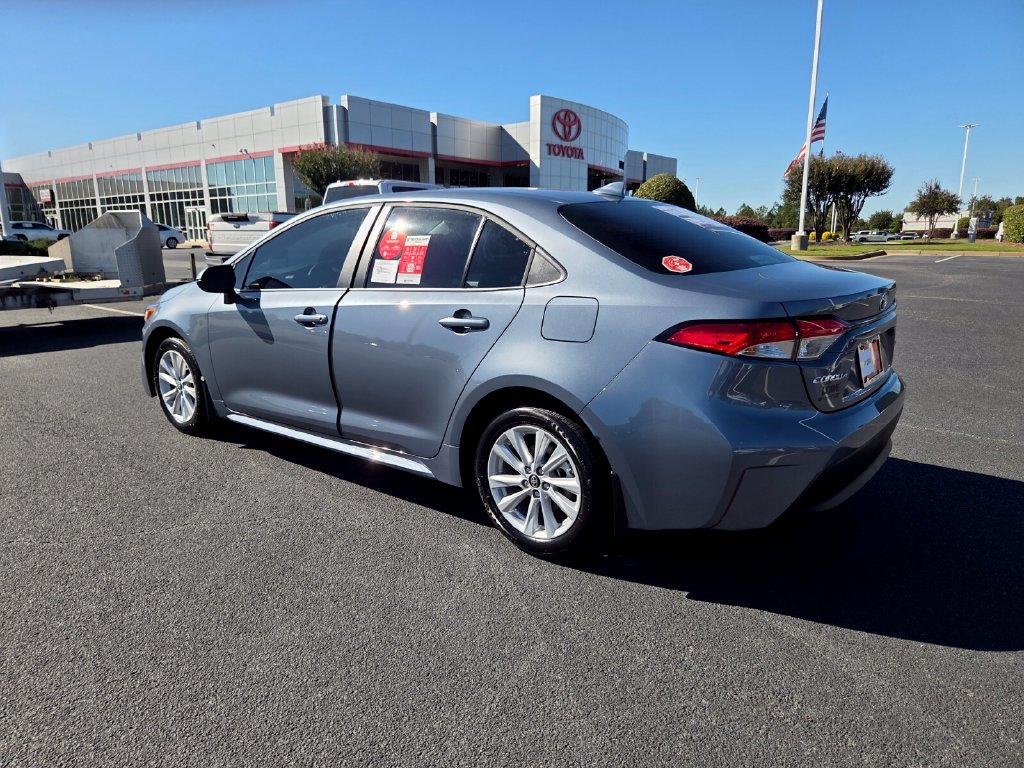 New 2027 Toyota Corolla LE w/ LE Premium Package FWD image 10