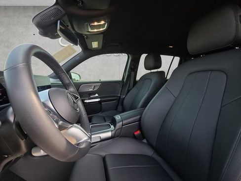 Used 2025 Mercedes-Benz GLB 250 image 19