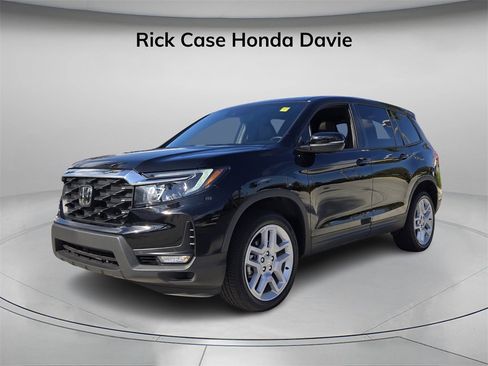 Certified 2025 Honda Passport EX-L image 9