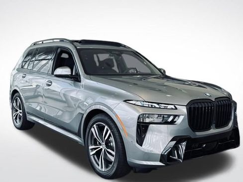 New 2026 BMW X7 xDrive40i w/ M Sport Package AWD/4WD image 4