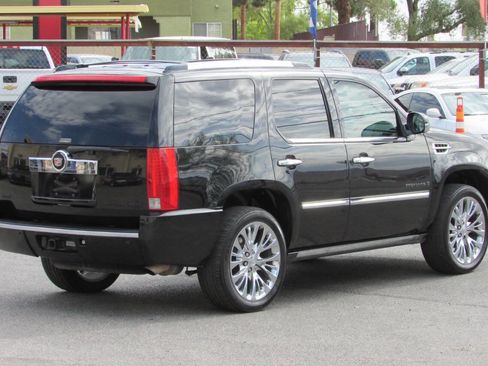 Used 2009 Cadillac Escalade 2WD image 7