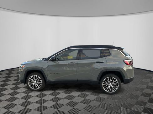 Certified 2023 Jeep Compass Limited w/ Elite Group AWD/4WD image 4