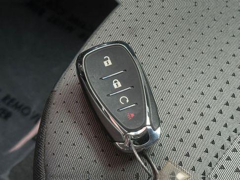 Used 2025 Chevrolet Trax LT image 22