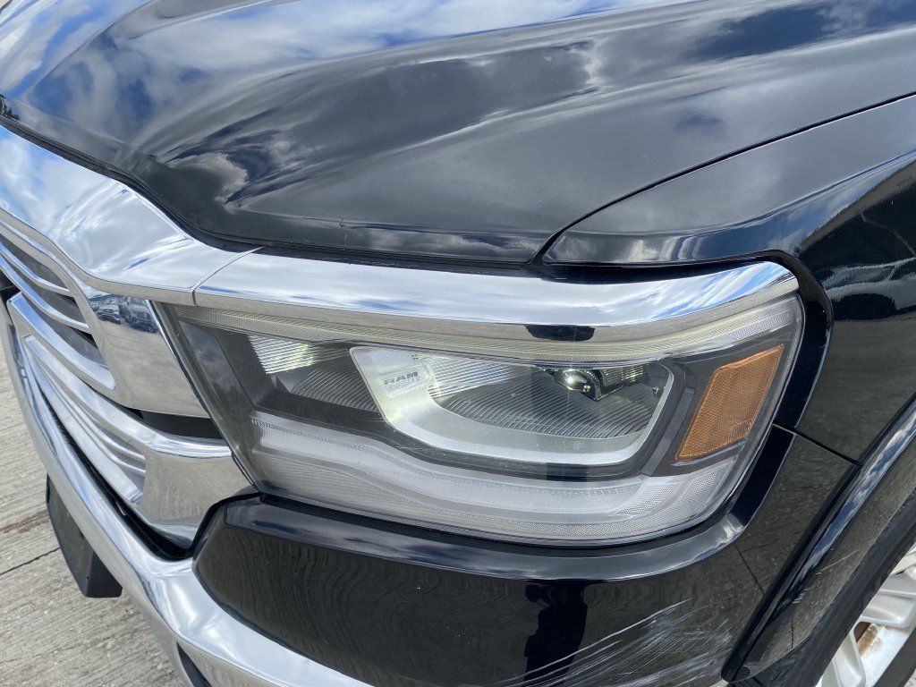 Used 2019 RAM 1500 Laramie AWD/4WD image 15