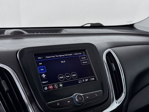 Used 2023 Chevrolet Equinox LT image 14