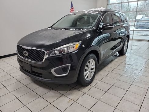 Used 2016 Kia Sorento LX image 9