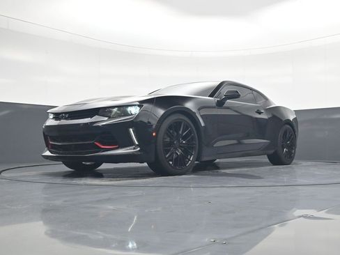 Used 2018 Chevrolet Camaro LT image 17