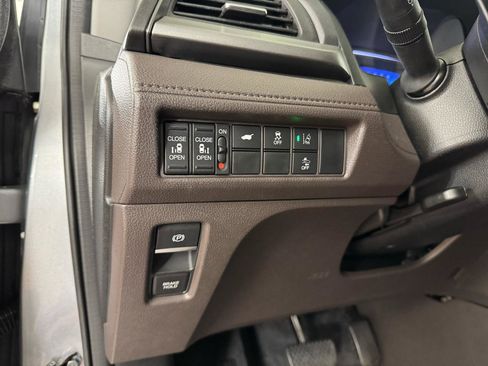 Used 2019 Honda Odyssey EX-L image 18