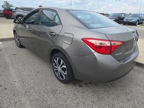 Used 2017 Toyota Corolla LE w/ Carpet Mat Package (TMS) FWD image 4