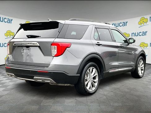 Used 2022 Ford Explorer XLT w/ Equipment Group 202A image 6
