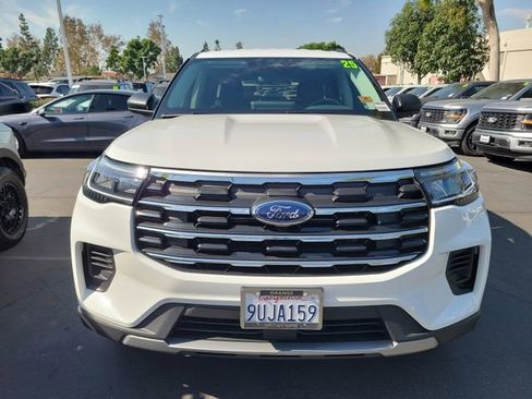 Used 2025 Ford Explorer Active image 26