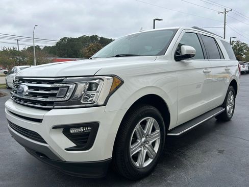 Used 2020 Ford Expedition XLT w/ Equipment Group 202A image 4