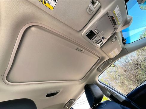 Used 2018 Subaru Outback 3.6R Limited image 13