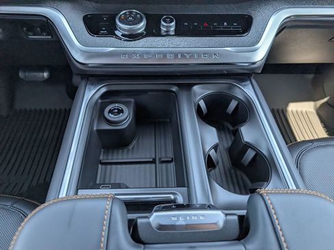 New 2026 Ford Expedition Tremor image 16