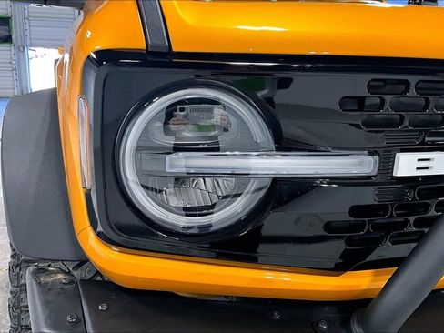 Used 2021 Ford Bronco Wildtrak image 38