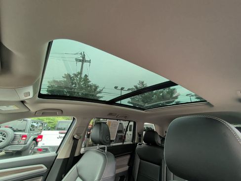 Used 2022 Volkswagen Atlas SEL AWD/4WD image 27