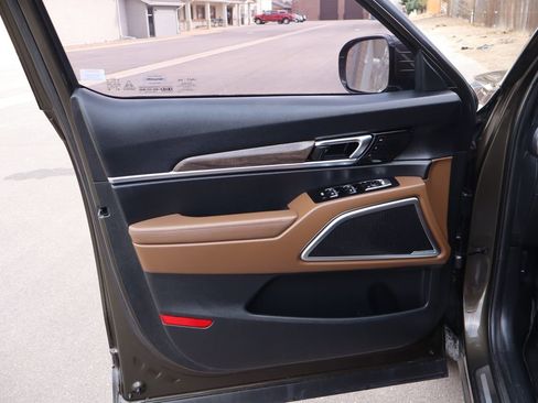 Used 2020 Kia Telluride SX w/ SX Prestige Package image 25