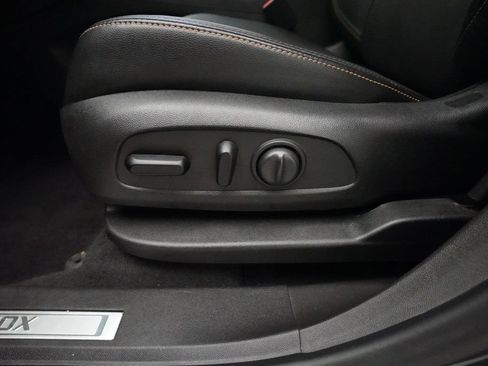 Used 2020 Chevrolet Equinox Premier AWD/4WD image 29