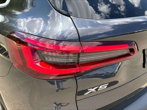 Used 2023 BMW X5 xDrive40i w/ Premium Package AWD/4WD image 23