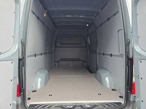 New 2025 Mercedes-Benz Sprinter 2500 image 15
