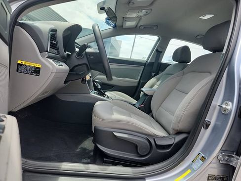 Used 2017 Hyundai Elantra SE FWD image 8
