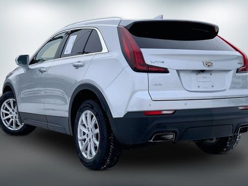 Used 2019 Cadillac XT4 Luxury w/ Cold Weather Package image 10