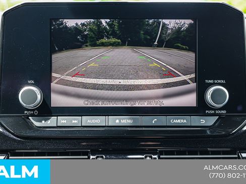 Used 2025 Nissan Pathfinder SV AWD/4WD image 30
