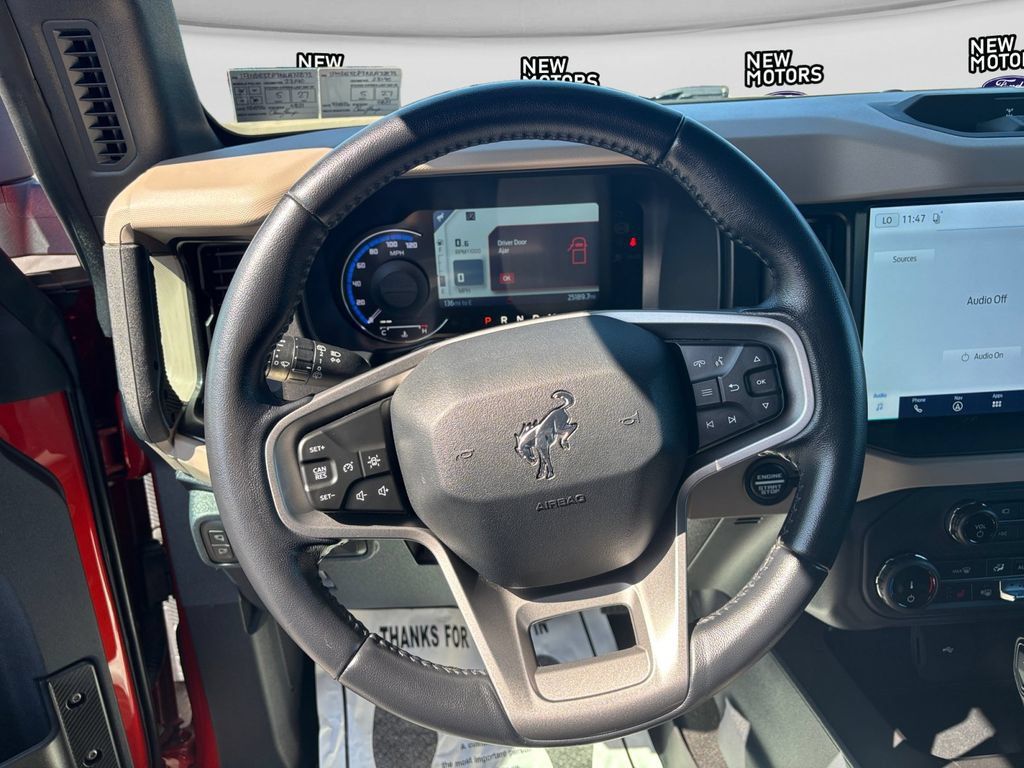 Used 2022 Ford Bronco Wildtrak AWD/4WD image 13
