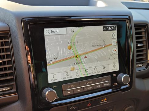 Used 2024 Nissan Frontier Pro-X image 19