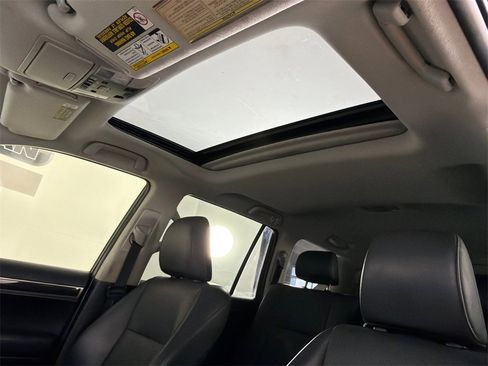 Used 2017 Lexus GX 460 w/ Navigation Package image 2