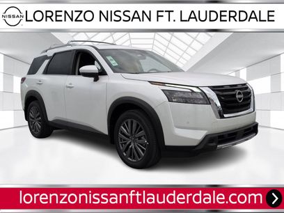 New 2025 Nissan Pathfinder SL w/ SL Premium Package