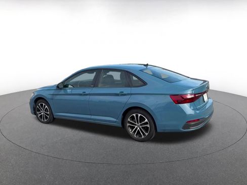 Used 2025 Volkswagen Jetta Sport FWD image 8