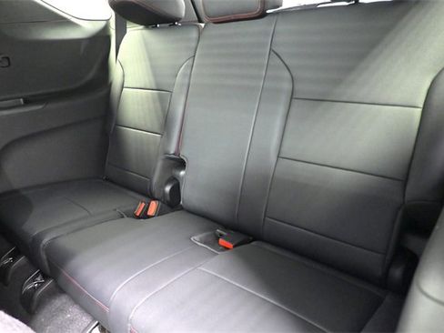 New 2026 Chevrolet Traverse RS image 17