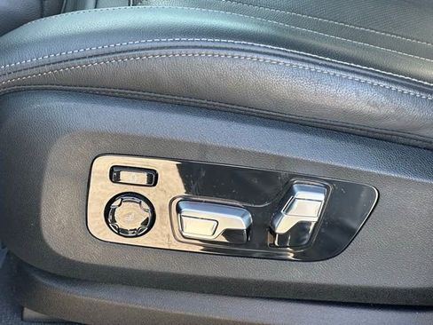 Used 2021 BMW X5 M50i AWD/4WD image 31