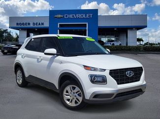 Used 2022 Hyundai Venue SE w/ Cargo Package FWD video 1