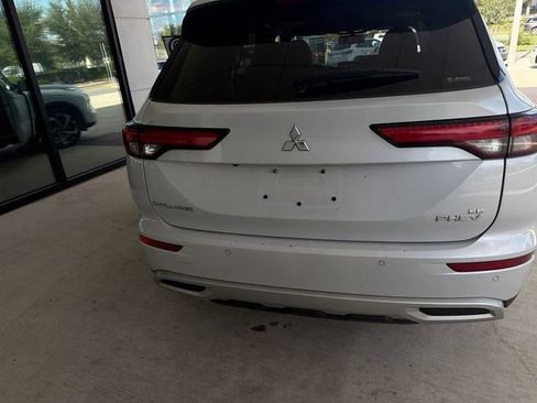 Used 2024 Mitsubishi Outlander 4WD Plug-In Hybrid image 28