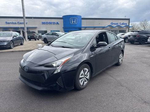 Used 2016 Toyota Prius Three w/ Advanced Technology Package image 1