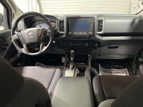 Used 2022 Nissan Frontier SV AWD/4WD image 14