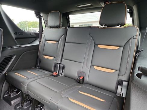 Used 2022 GMC Yukon AT4 image 10