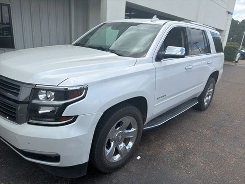 Used 2017 Chevrolet Tahoe Premier RWD image 2