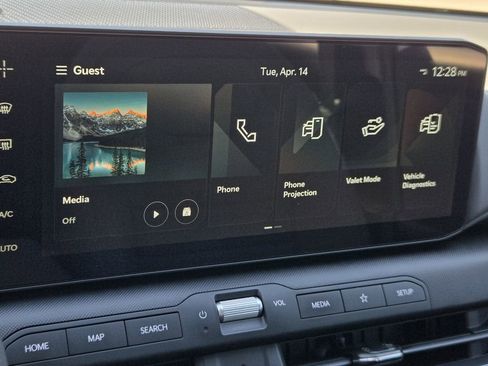 Used 2025 Kia K4 EX image 22