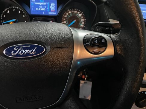 Used 2014 Ford Focus SE w/ Equipment Group 201A FWD image 13